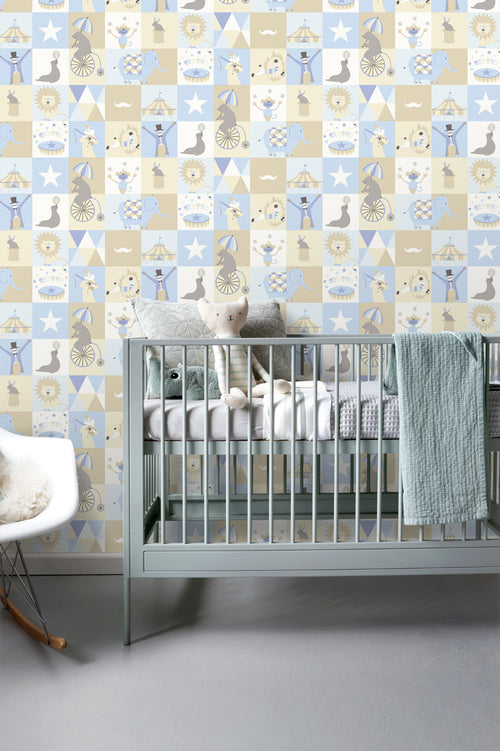ESTAhome behang circus figuren lichtblauw, beige en wit - 53 cm x 10.05 m - 138710
