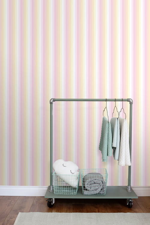 ESTAhome behang strepen regenboog licht roze en beige - 53 cm x 10.05 m - 138924 - vtwonen shop