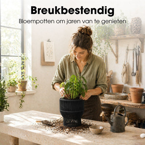 Mica Decorations Peta Bloempot op Standaard voor Buiten – Set van 3 – Plantenpot voor Bloemen en Buitenplanten – Bloempotten voor Buiten – Zwart