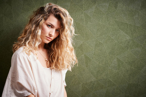 Livingwalls behang grafisch motief groen - 53 cm x 10.05 m - AS-391295 - vtwonen shop