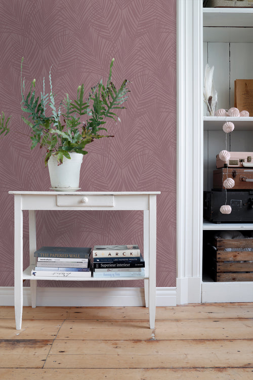 ESTAhome behang palmbladeren mauve paars - 50 x 900 cm - 131221 - vtwonen shop