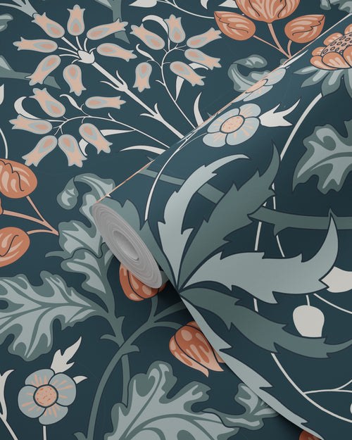 ESTAhome behang vintage bloemen in art nouveau stijl donkerblauw en terracotta - 50 x 900 cm - 131182