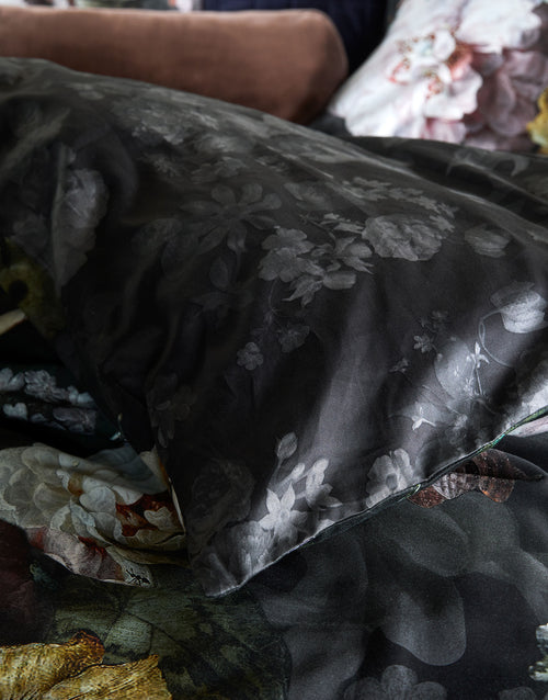 Essenza Fleur Festive dekbedovertrek - Tweepersoons – 200x200/220 cm - Blooming Black