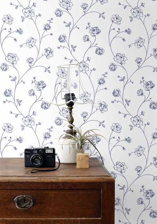 ESTAhome behang toile de jouy rozen wit en blauw - 53 cm x 10.05 m - 139300