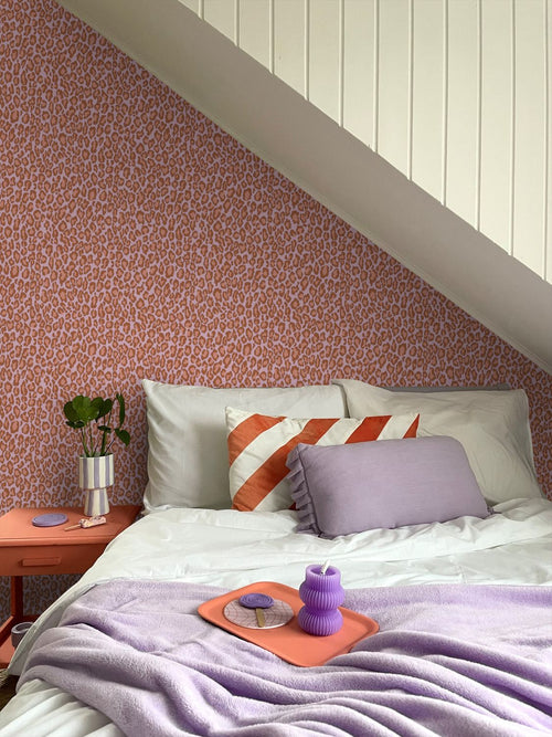 ESTAhome behang panterprint terracotta en lila paars - 53 cm x 10.05 m - 131402