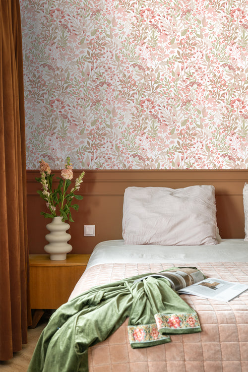 ESTAhome behang veldbloemen vergrijsd groen en roze - 50 x 900 cm - 131348 - vtwonen shop