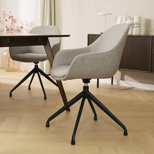 Nolon Nola-Mae Eetkamerstoel Warm Grijs - Draaibaar Zwart Onderstel - vtwonen shop