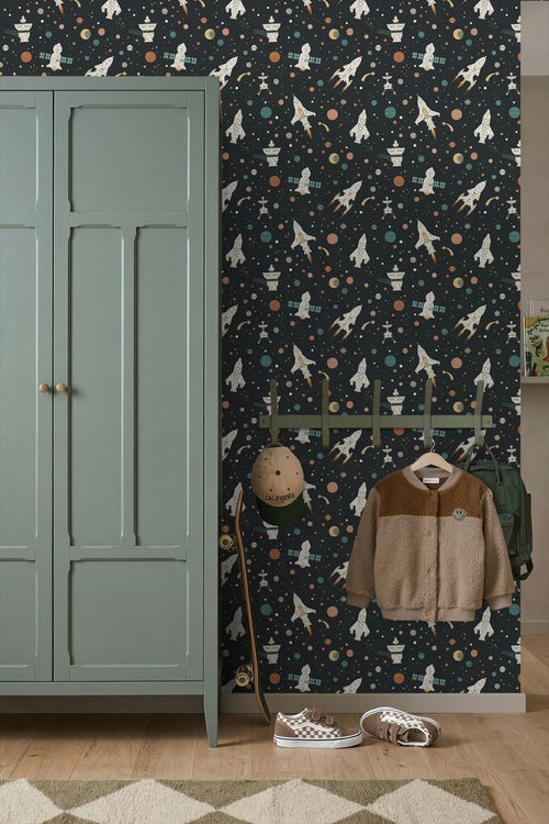 ESTAhome behang planeten in de ruimte zwart, groen en bruin - 50 x 900 cm - 132071