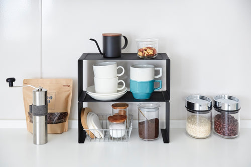 Yamazaki Smal Stapelbaar Keukenrekje - Tower - Zwart - vtwonen shop