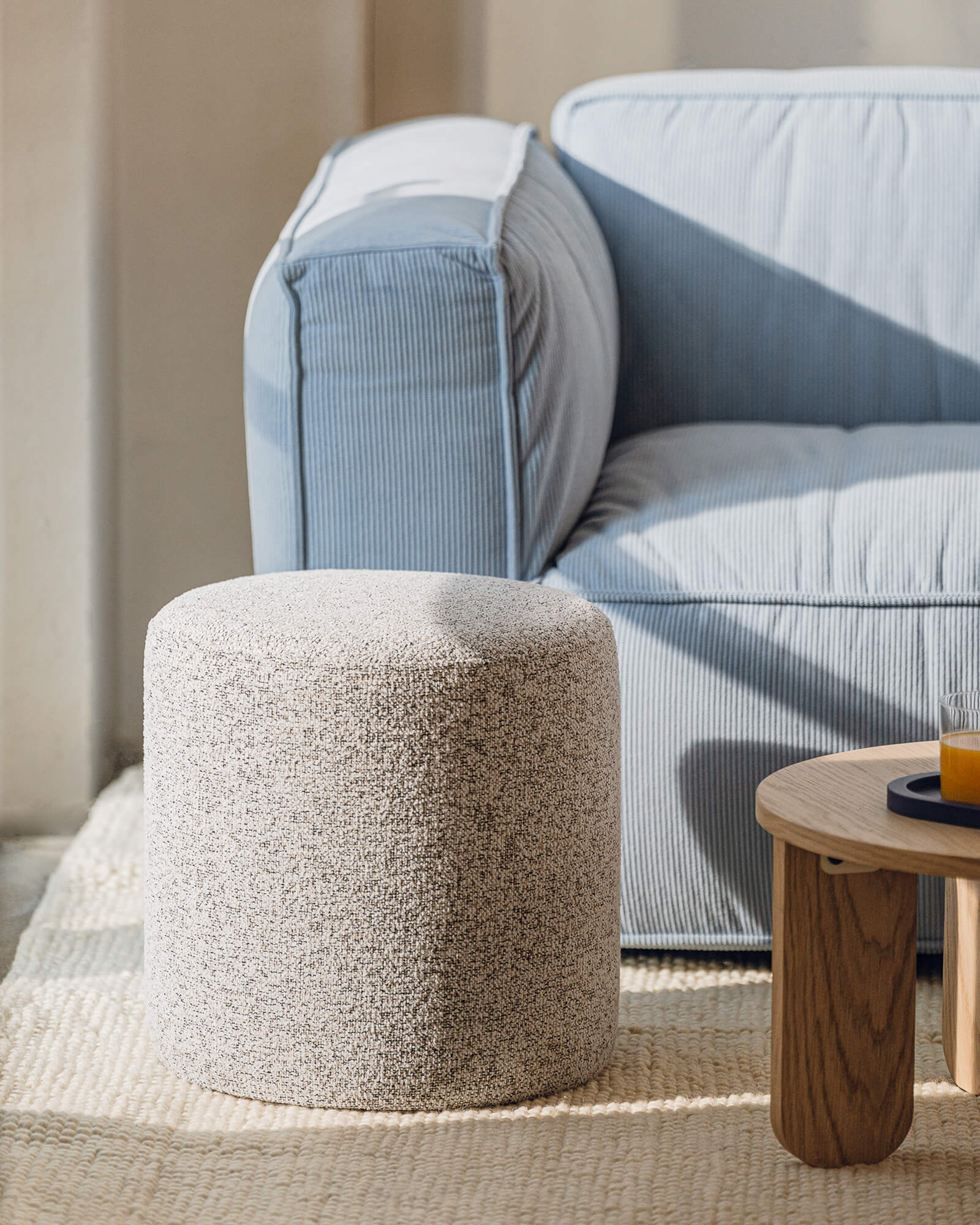 noo.ma Folk Pouf Tall - Clay Grey Mélange, 40x40x42 cm – vtwonen shop