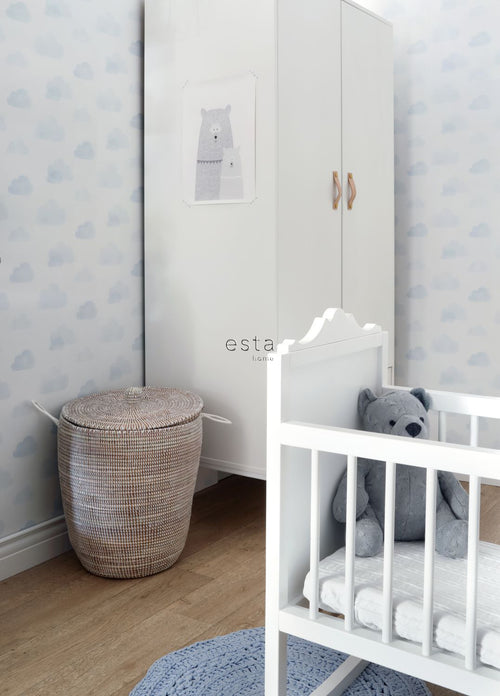 ESTAhome behang gestempelde wolkjes lichtblauw en wit - 53 cm x 10.05 m - 138930
