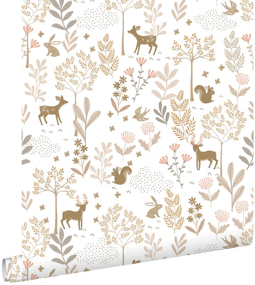 ESTAhome behang bos met bosdieren terracotta roze en beige - 53 cm x 10.05 m - 139521