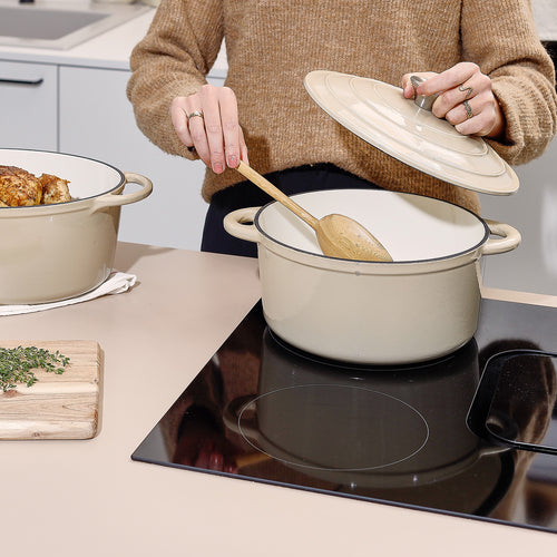 Salt & Pepper - Kookpot 26cm gietijzer beige Ferno - vtwonen shop