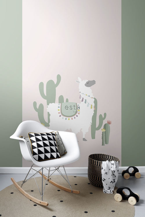ESTAhome fotobehang alpaca zacht roze en groen - 150 x 279 cm - 158926 - vtwonen shop