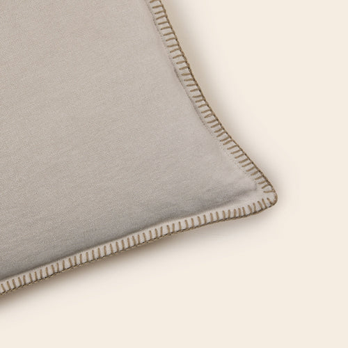 Madura Kussenovertrek Nino beige en slinger 50x50 cm