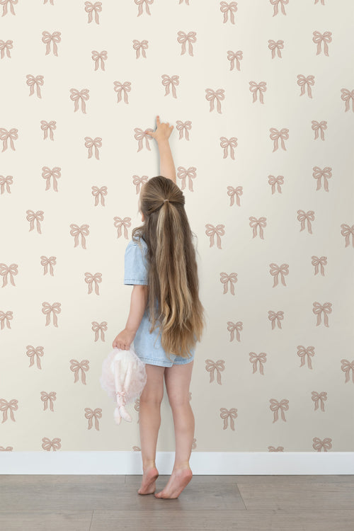 ESTAhome behang strikjes licht roze - 50 x 900 cm - 131433 - vtwonen shop