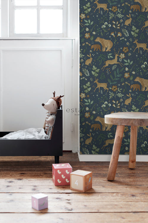 ESTAhome behang bos met bosdieren donkerblauw en beige - 53 cm x 10.05 m - 139588