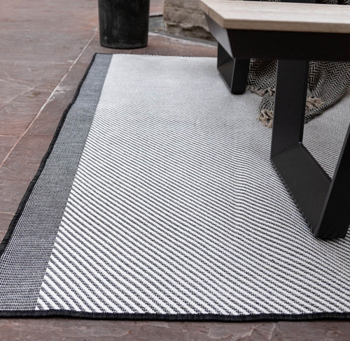 Buitenkleed Border - Zwart/grijs/wit - dubbelzijdig - EVA Interior - 160 x 230 cm