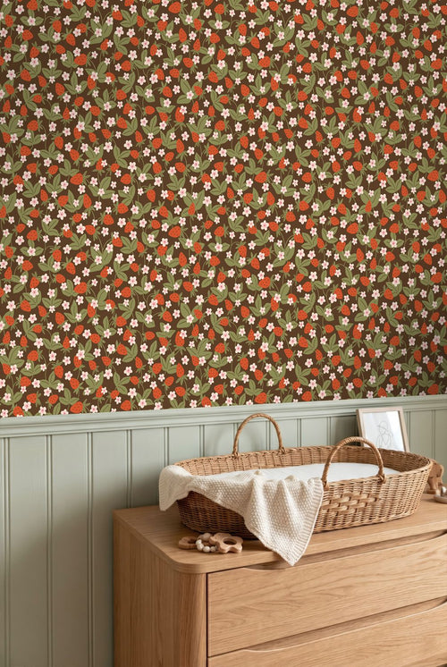 ESTAhome behang aardbeien vergrijsd olijfgroen en rood - 50 x 900 cm - 132169
