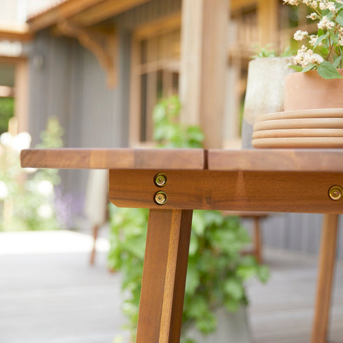 Tikamoon Alba - Tuintafel in massief acacia voor 6 personen. - Bruin