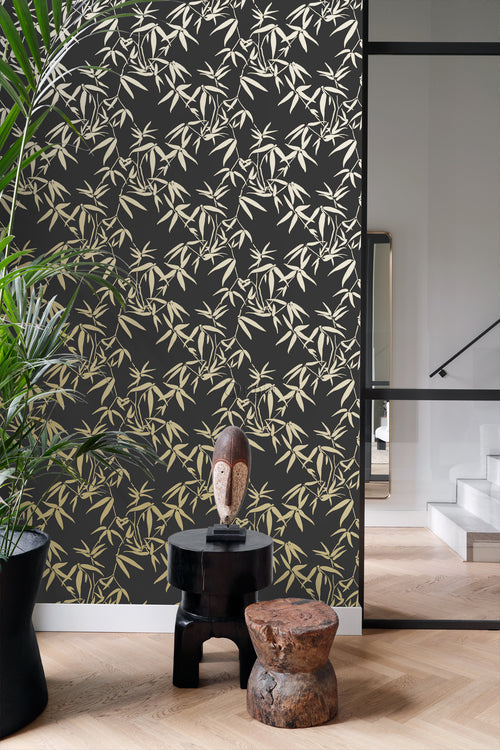 Origin Wallcoverings behang bamboe bladeren zwart en goud - 0,53 x 10,05 m - 347740 - vtwonen shop