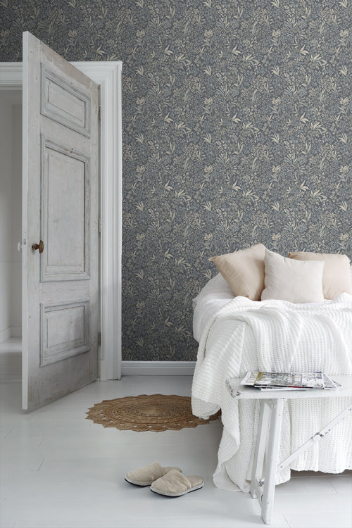 Borastapeter behang bladeren vergrijsd blauw - 53 cm x 10.05 m - 661011 - vtwonen shop