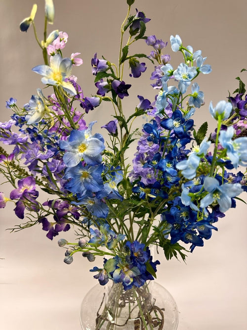 My Flowers.shop Blauw zijden bloemen boeket Dazzling Delphiniums | Per boeket - vtwonen shop