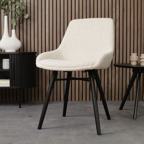 Nolon Nena-Isa Eetkamerstoel Bouclé Beige - Zwarte Houten Poten - vtwonen shop