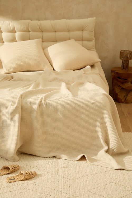 Calma House Sprei Raval - Ecru - 270x280