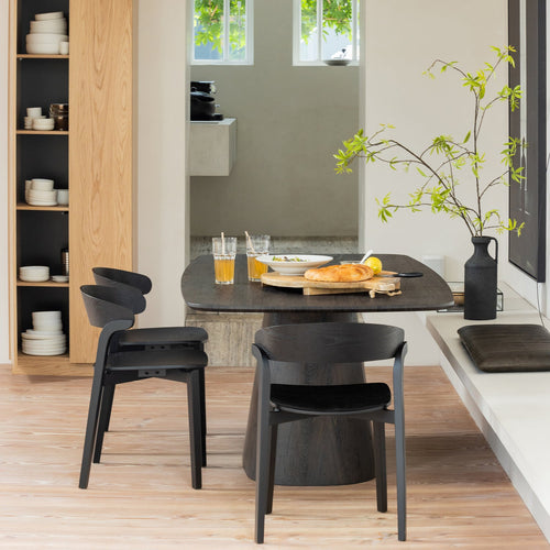 WOOOD eetkamerstoelen Cras - Essenhout - Zwart - Set van 6 - vtwonen shop