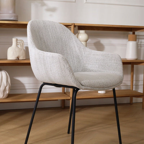 Nolon Nora-Mae Eetkamerstoel Beige Gemêleerd - Armleuning - Zwarte Poten - vtwonen shop