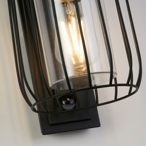 Searchlight Reed 1-lichts wandlamp met PIR, zwart metaal en PC-kap