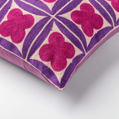 CLOVER - kussenhoes 30x50 cm - geometrisch - geborduurd - Deep Lavender - paars