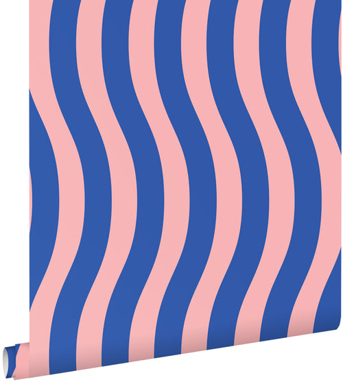 ESTAhome behang golvende strepen blauw en roze - 50 x 900 cm - 131608 - vtwonen shop