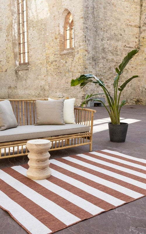 Eva Interior Buitenkleed Stripes roest/wit dubbelzijdig - 200 x 290 cm - vtwonen shop