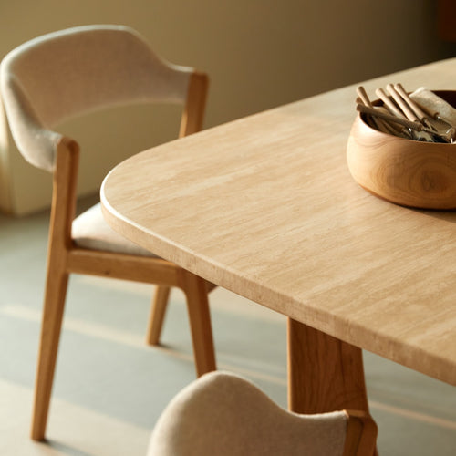 Tikamoon Tafel in massief eikenhout en travertijn 4 pers. - Naturel