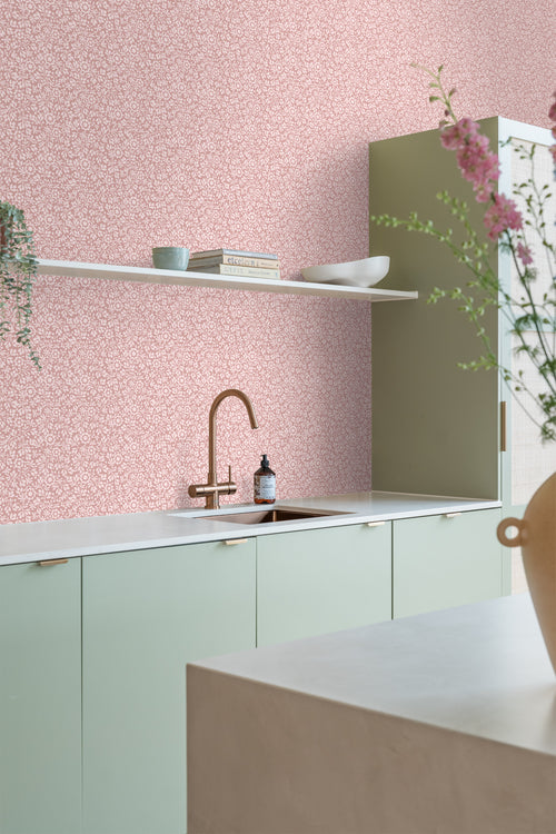 ESTAhome behang bloemetjes licht roze - 50 x 900 cm - 131674 - vtwonen shop