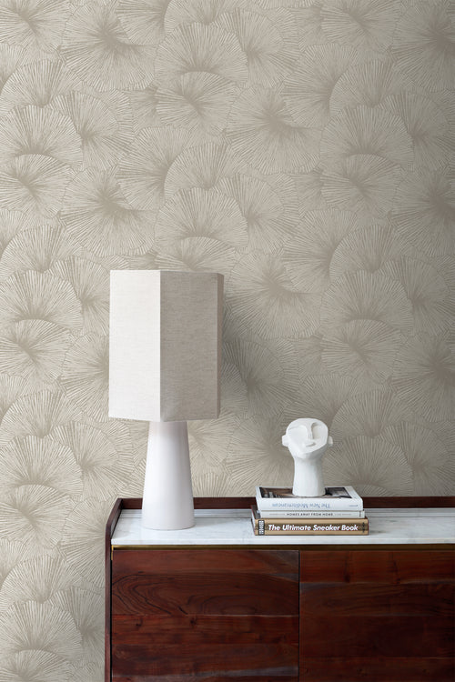 Origin Wallcoverings behang 3D-motief bladeren taupe - 53 cm x 10.05 m - 348007 - vtwonen shop