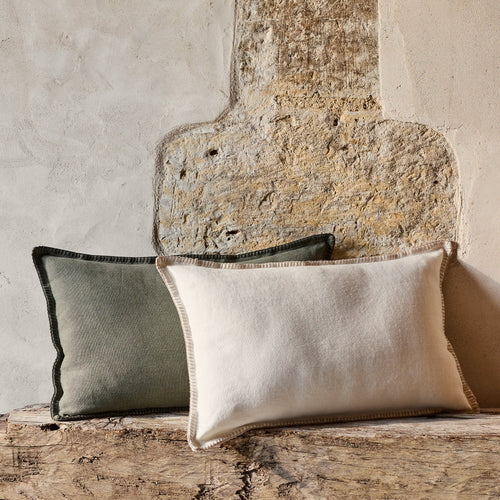 Madura Kussenovertrek Nino beige en slinger 40x60 cm