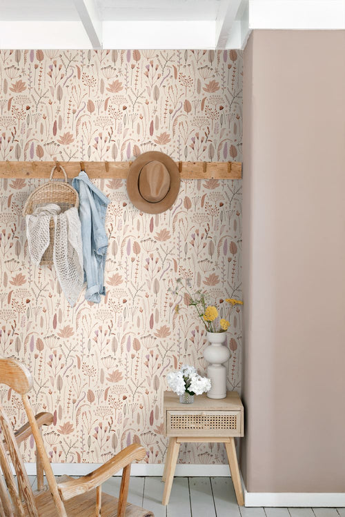 ESTAhome behang veldbloemen warm beige, terracotta en paars - 50 x 900 cm - 131161