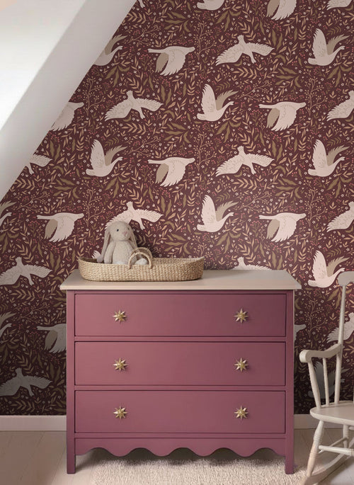 ESTAhome behang zwanen bordeaux rood - 50 x 900 cm - 131860