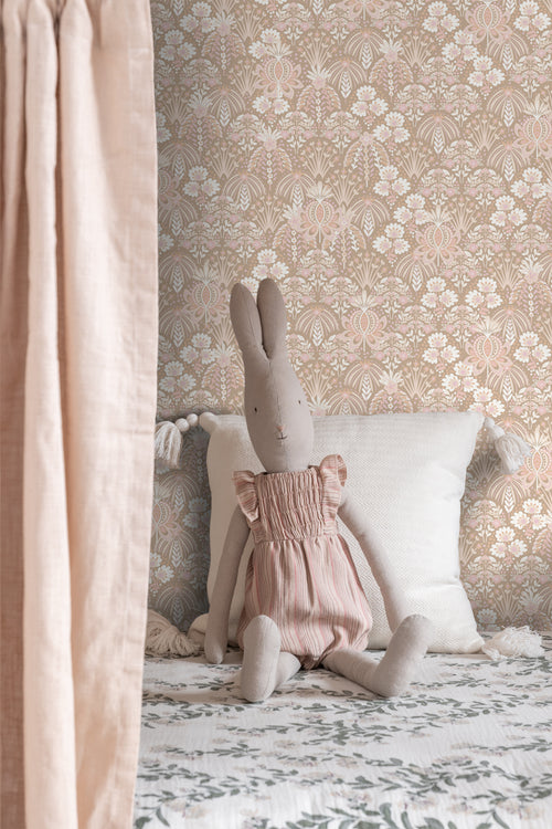 ESTAhome behang vintage bloemen in art nouveau stijl licht roze en beige - 50 x 900 cm - 130968 - vtwonen shop