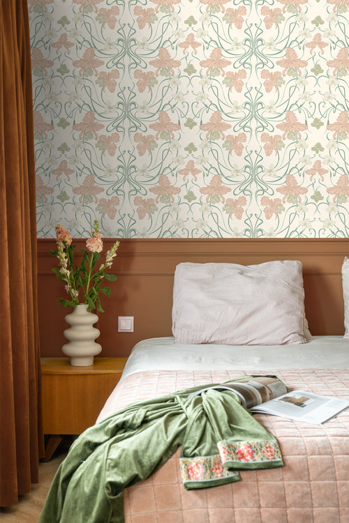 ESTAhome behang vintage bloemen in art nouveau stijl roomwit, zacht roze en vergrijsd groen - 53 cm x 10.05 m - 139666 - vtwonen shop