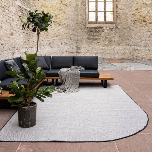 Buitenkleed Mono - Ronde hoek - Zwart/wit -  dubbelzijdig - EVA Interior - 160 x 230 cm - vtwonen shop