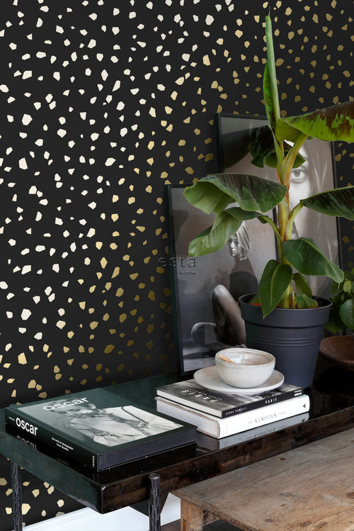 ESTAhome behang terrazzo zwart en goud - 0,53 x 10,05 m - 139134 - vtwonen shop