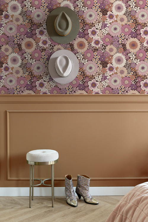 ESTAhome behang retro bloemen mauve paars en terracotta roze - 50 x 900 cm - 131319 - vtwonen shop