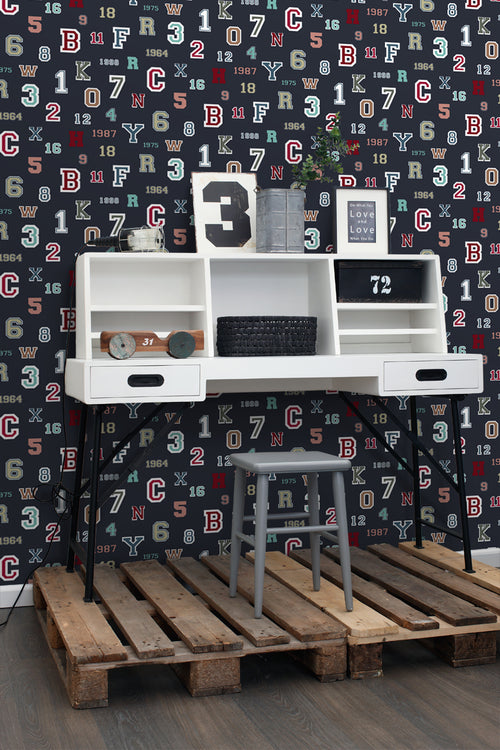 ESTAhome behang cijfers & letters donkerblauw - 53 cm x 10.05 m - 138833