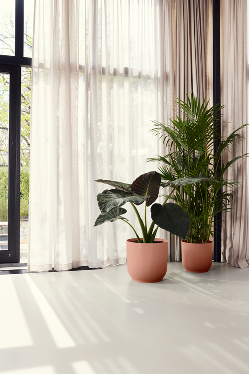 elho vibes fold rond 47 delicaat roze | Bloempot | Modern decoratief ribpatroon