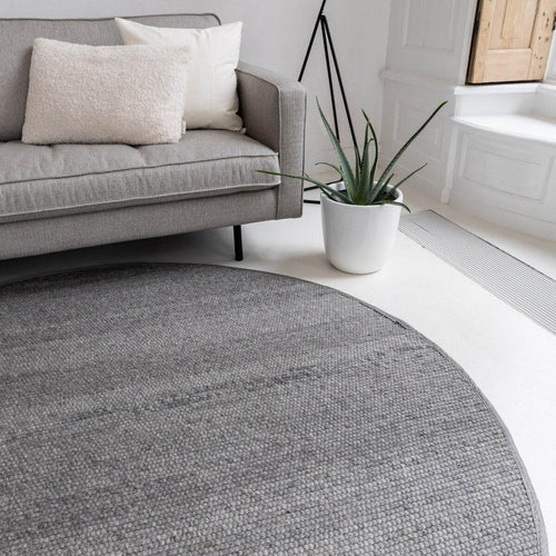 Interieur05 Rond Wollen Vloerkleed Donkergrijs Vik - 200 x 200 cm - vtwonen shop