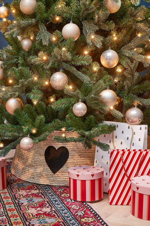 Mica Decorations Kerstboomrok met Hart - L50 x B50 x H26 cm - Maïsblad - Crème, Zwart